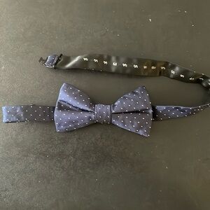 Express polka dots bow tie